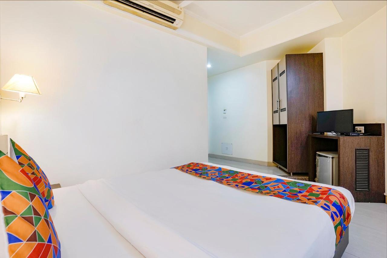 Hotel Fabhotel Gandharva Residency